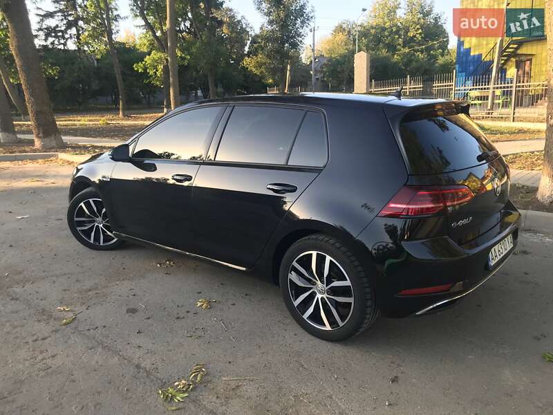 Хэтчбек Volkswagen e-Golf 2019 в Голованевске фото 5 Хэтчбек Volkswagen e-Golf 2019 в Голованевске
