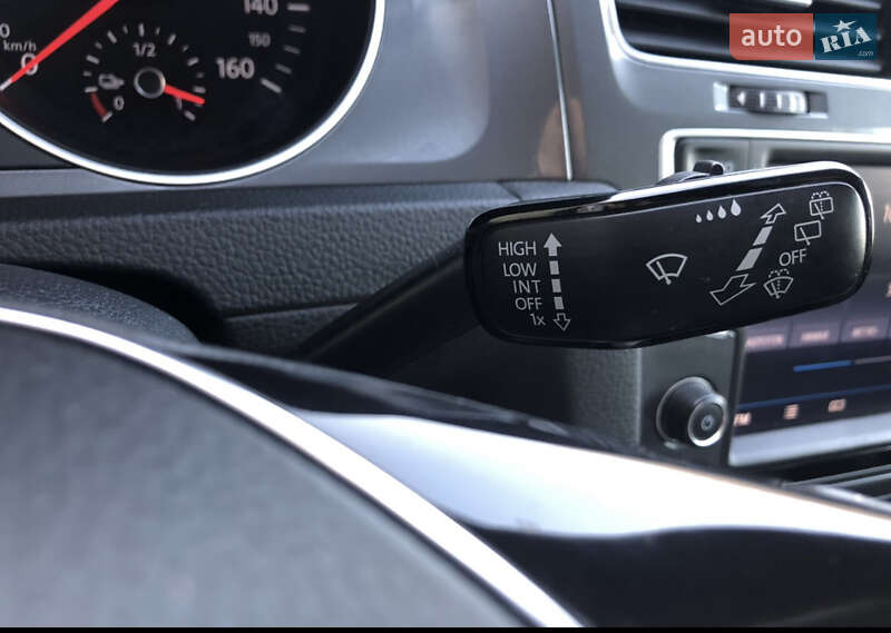 Хетчбек Volkswagen e-Golf 2015 в Львові