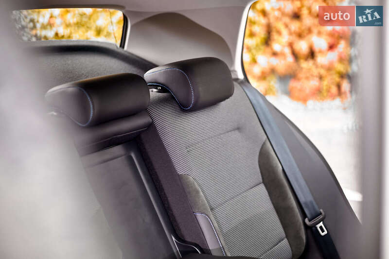 Хетчбек Volkswagen e-Golf 2020 в Дніпрі