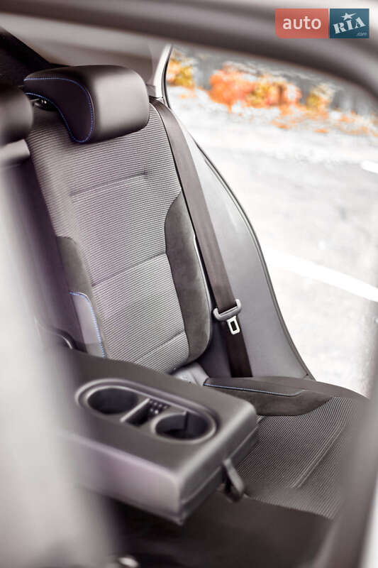 Хетчбек Volkswagen e-Golf 2020 в Дніпрі