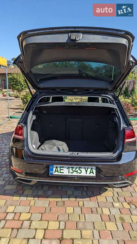 Хетчбек Volkswagen e-Golf 2017 в Кривому Розі