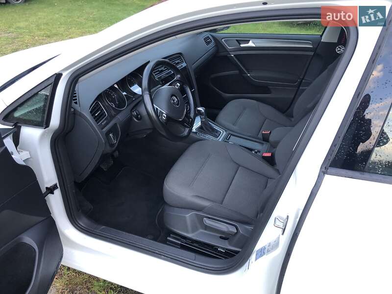 Хетчбек Volkswagen e-Golf 2019 в Камені-Каширському