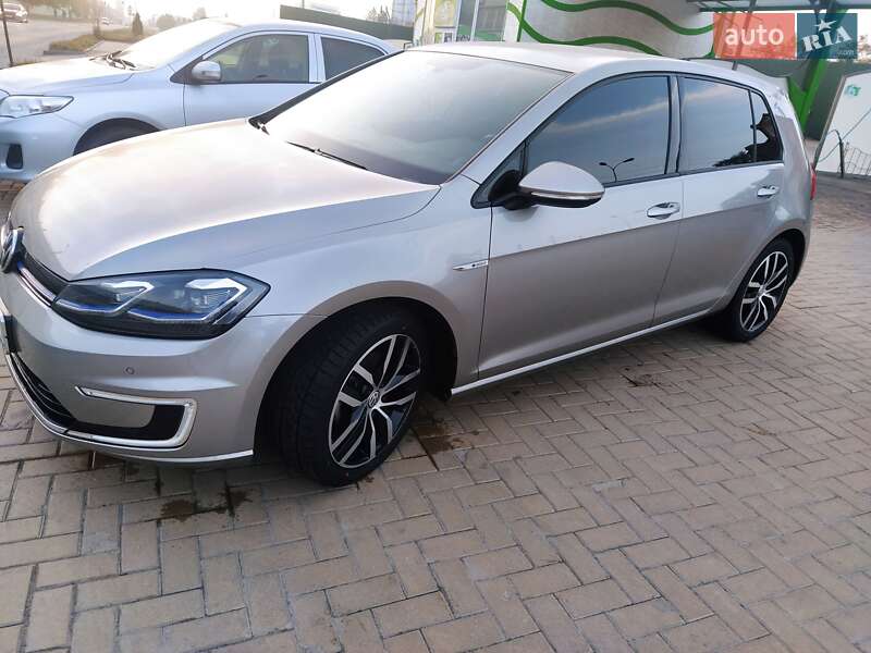 Volkswagen e-Golf 2017