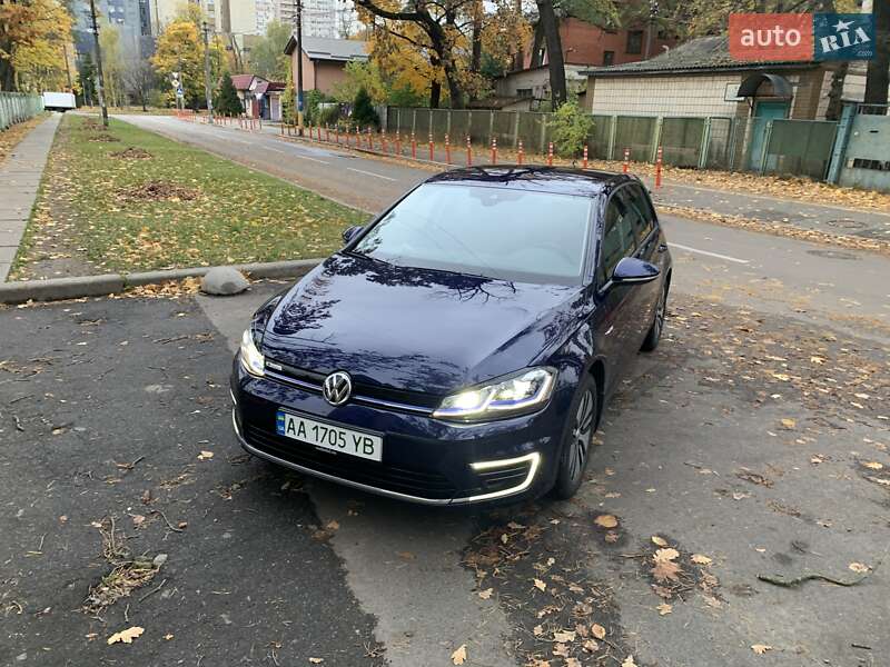 Хетчбек Volkswagen e-Golf 2019 в Києві