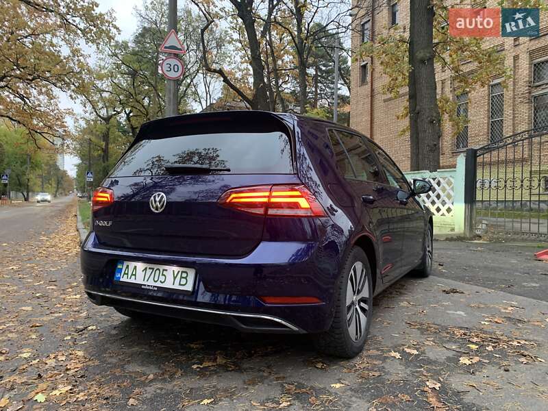 Хетчбек Volkswagen e-Golf 2019 в Києві