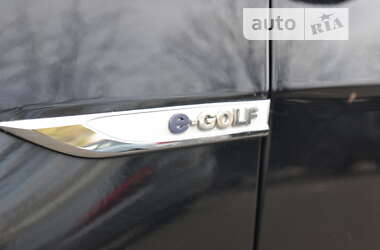 Хетчбек Volkswagen e-Golf 2015 в Луцьку