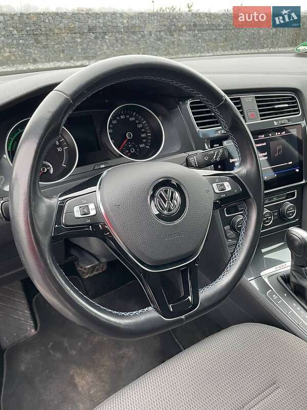 Хэтчбек Volkswagen e-Golf 2020 в Мукачево