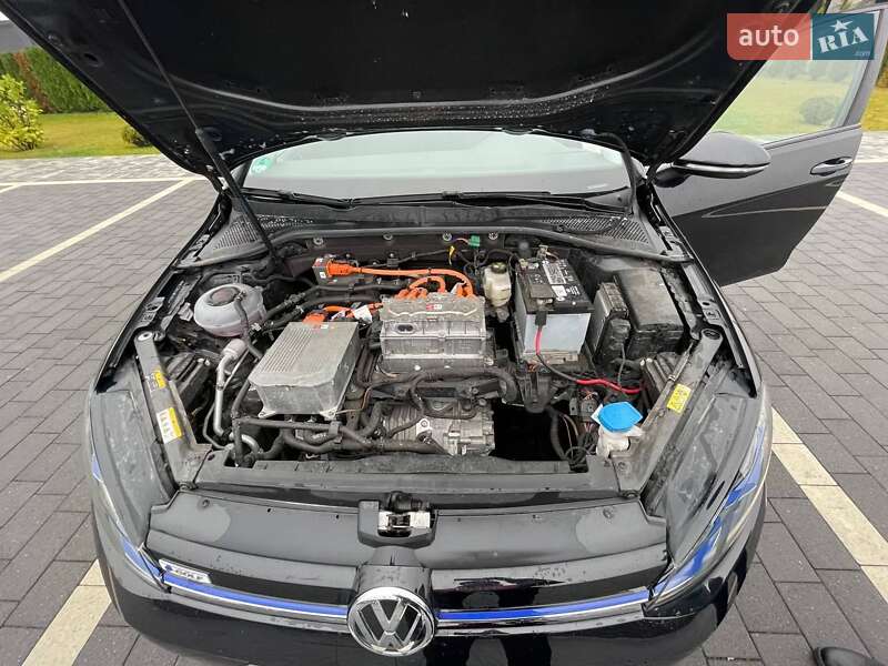 Хэтчбек Volkswagen e-Golf 2020 в Мукачево
