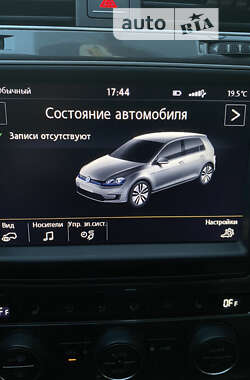 Хетчбек Volkswagen e-Golf 2015 в Запоріжжі