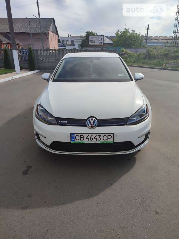 Хэтчбек Volkswagen e-Golf 2015 в Бахмаче