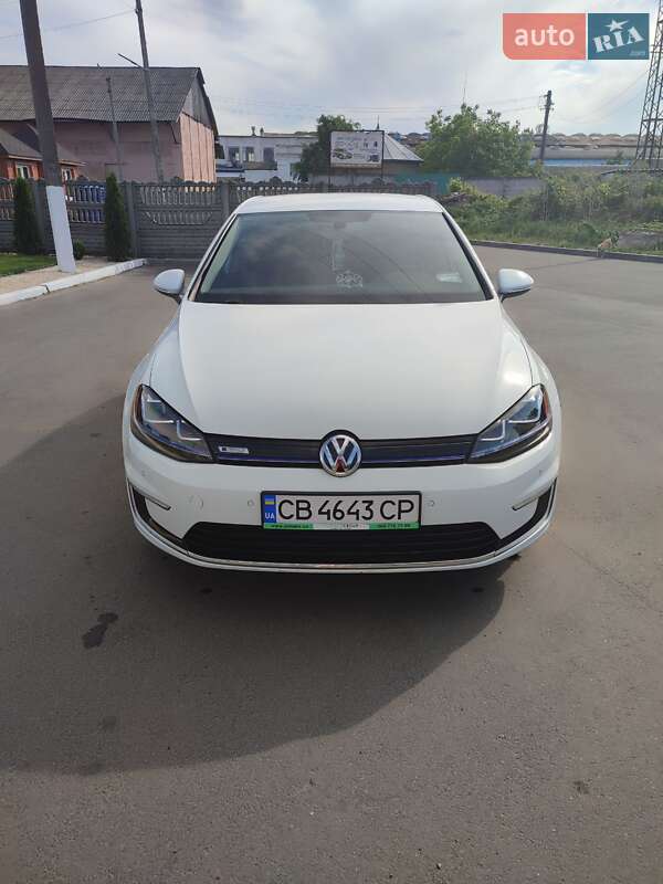 Volkswagen e-Golf 2015