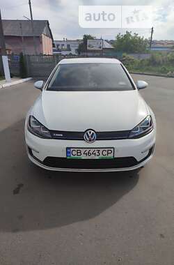 Хэтчбек Volkswagen e-Golf 2015 в Бахмаче