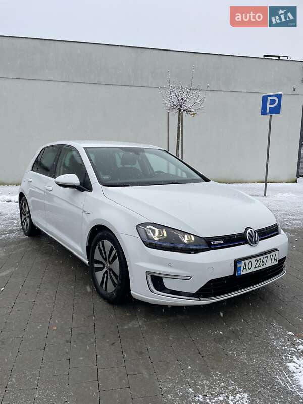 Хетчбек Volkswagen e-Golf 2014 в Ужгороді