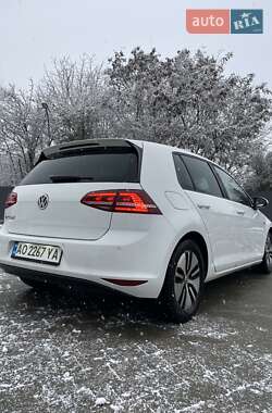 Хэтчбек Volkswagen e-Golf 2014 в 