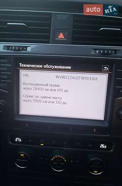 Хэтчбек Volkswagen e-Golf 2014 в 