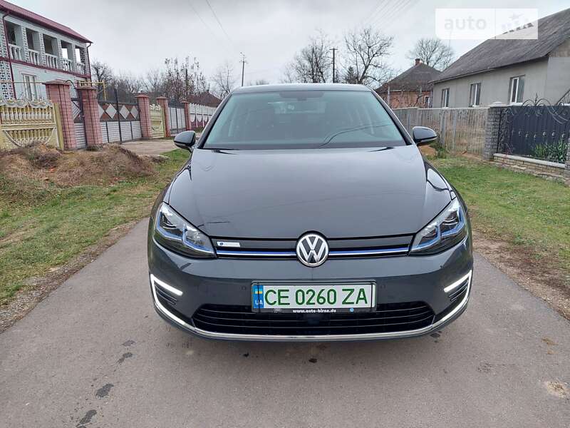 Хэтчбек Volkswagen e-Golf 2020 в Хотине