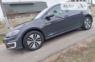 Хэтчбек Volkswagen e-Golf 2020 в Хотине