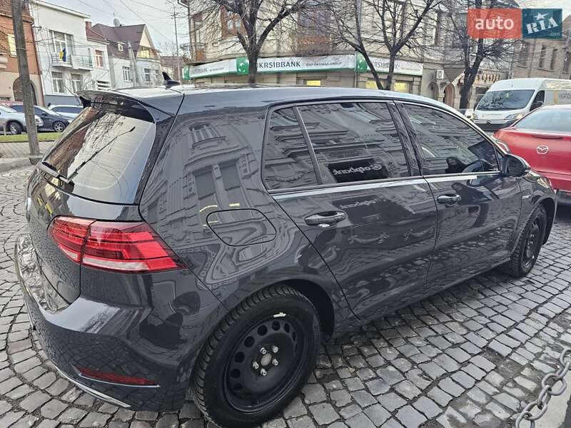 Хэтчбек Volkswagen e-Golf 2018 в Мукачево