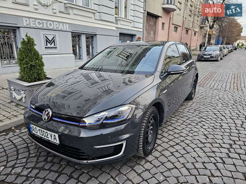 Хэтчбек Volkswagen e-Golf 2018 в Мукачево