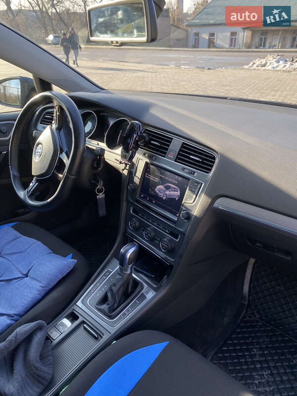 Хетчбек Volkswagen e-Golf 2015 в Кам'янці