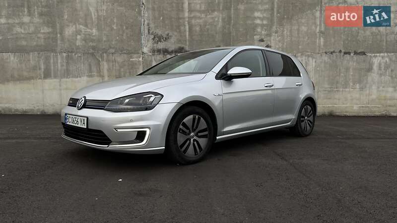 Volkswagen e-Golf 2015