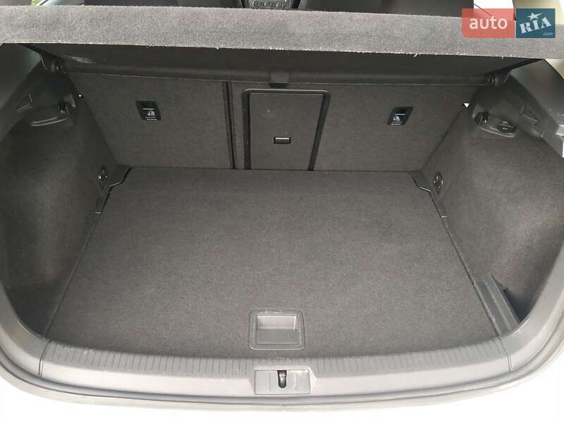 Хетчбек Volkswagen e-Golf 2015 в Рівному