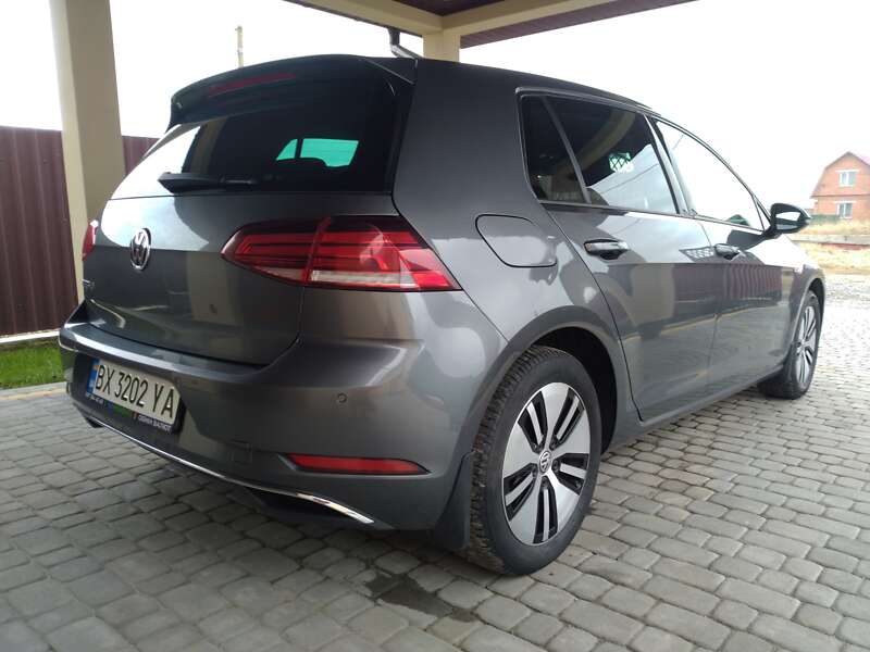 Хэтчбек Volkswagen e-Golf 2018 в Хмельницком