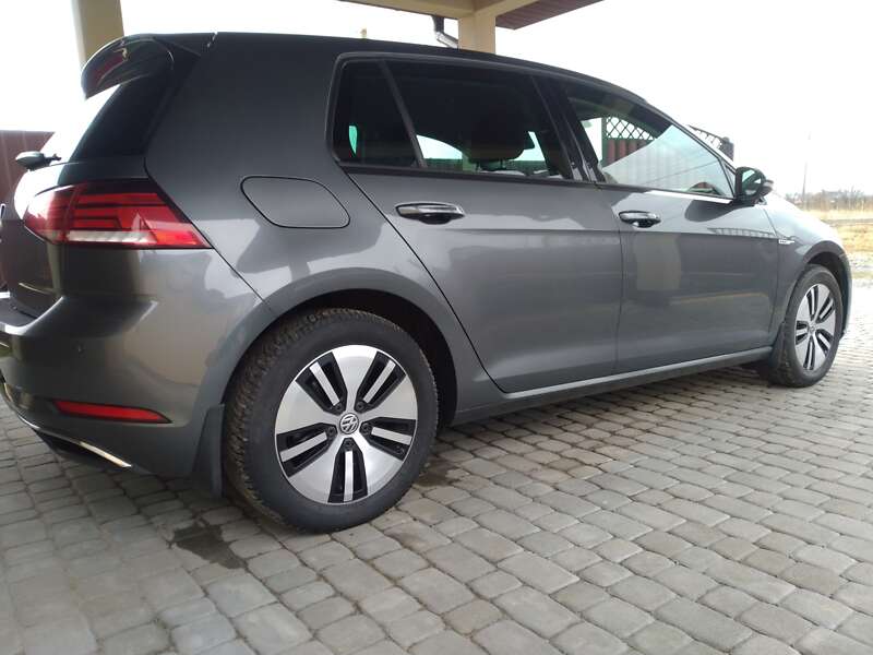 Хэтчбек Volkswagen e-Golf 2018 в Хмельницком