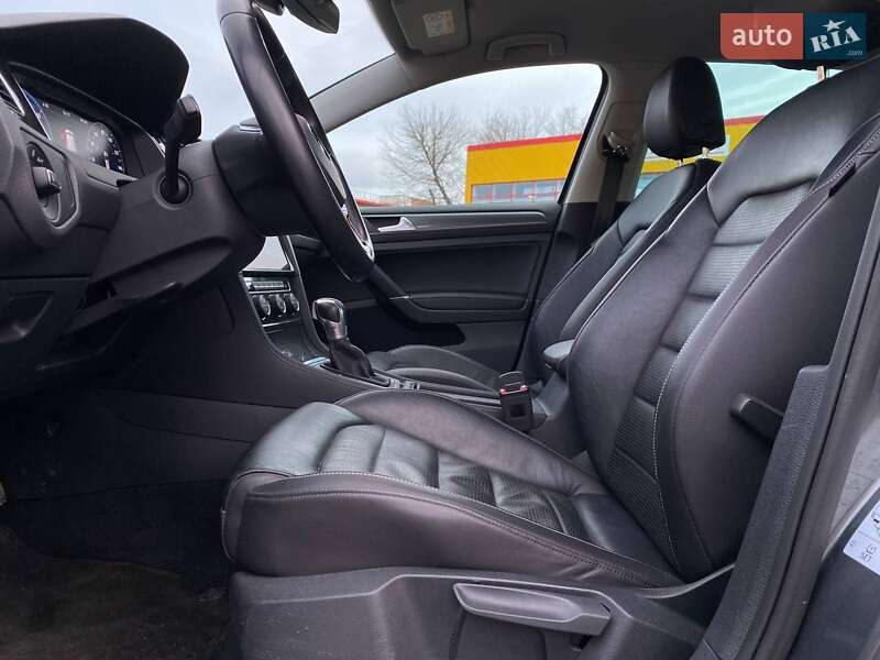 Хэтчбек Volkswagen e-Golf 2018 в Житомире