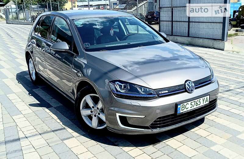 Хетчбек Volkswagen e-Golf 2016 в Львові