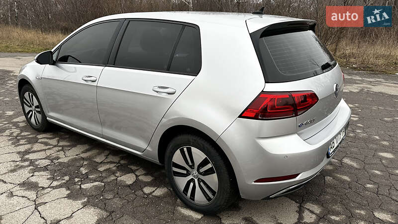 Хетчбек Volkswagen e-Golf 2015 в Вінниці