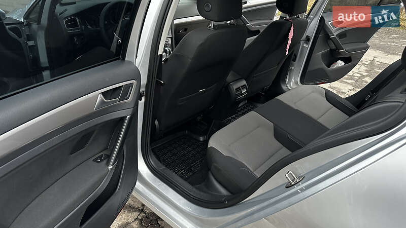 Хетчбек Volkswagen e-Golf 2015 в Вінниці