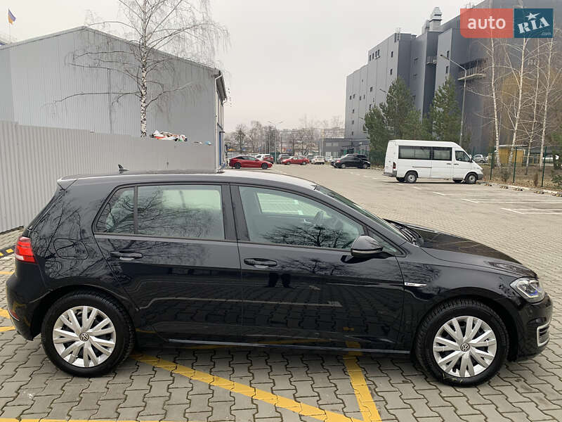 Хетчбек Volkswagen e-Golf 2020 в Києві