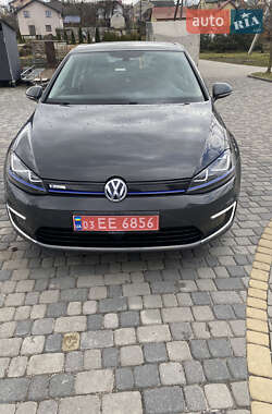 Хетчбек Volkswagen e-Golf 2015 в 