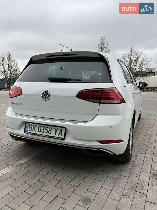 Хетчбек Volkswagen e-Golf 2018 в Рівному