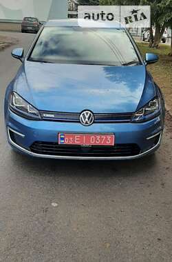 Хетчбек Volkswagen e-Golf 2015 в Рівному