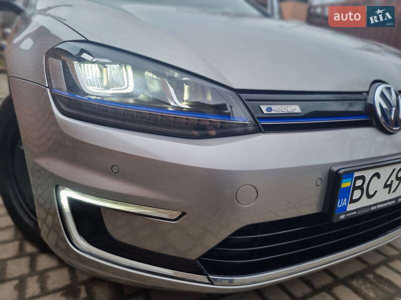 Хэтчбек Volkswagen e-Golf 2016 в Львове