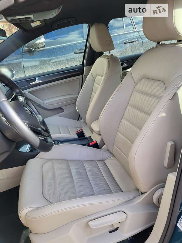 Хэтчбек Volkswagen e-Golf 2018 в Виннице