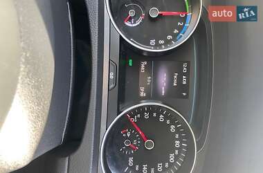 Хэтчбек Volkswagen e-Golf 2016 в 