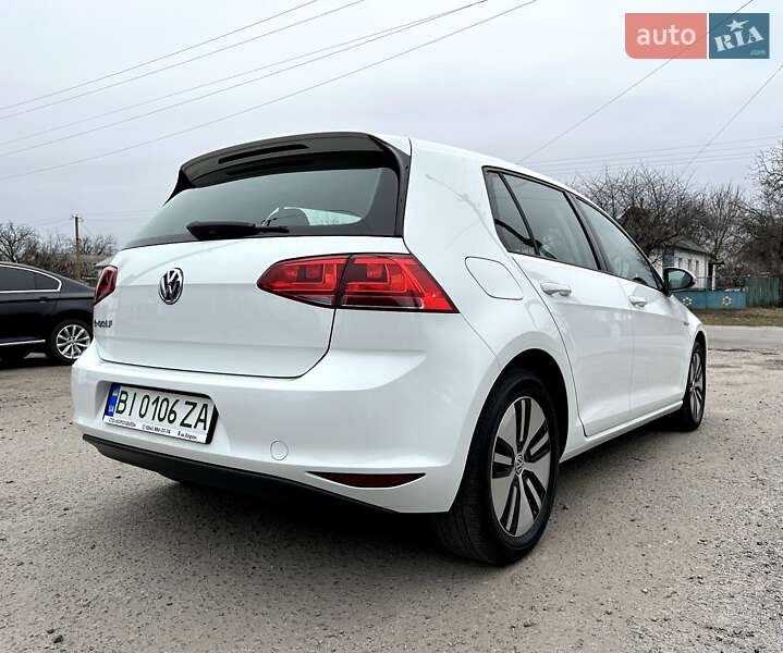 Хэтчбек Volkswagen e-Golf 2016 в Хороле фото 8 Хэтчбек Volkswagen e-Golf 2016 в Хороле