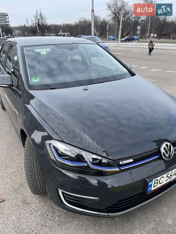 Хэтчбек Volkswagen e-Golf 2020 в Львове