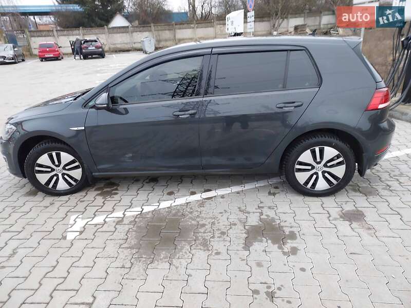 Хэтчбек Volkswagen e-Golf 2018 в Виннице