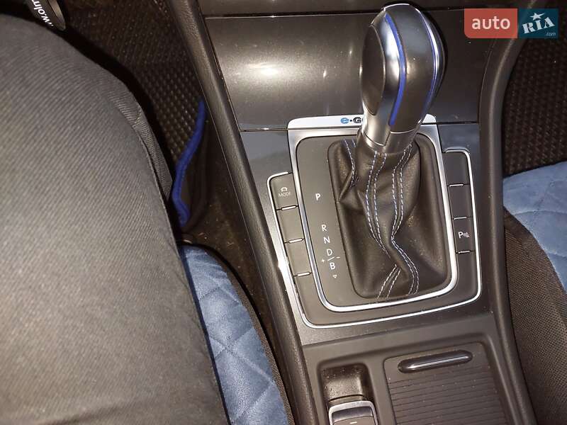 Хэтчбек Volkswagen e-Golf 2018 в Виннице