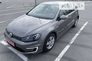 Хетчбек Volkswagen e-Golf 2014 в Дніпрі