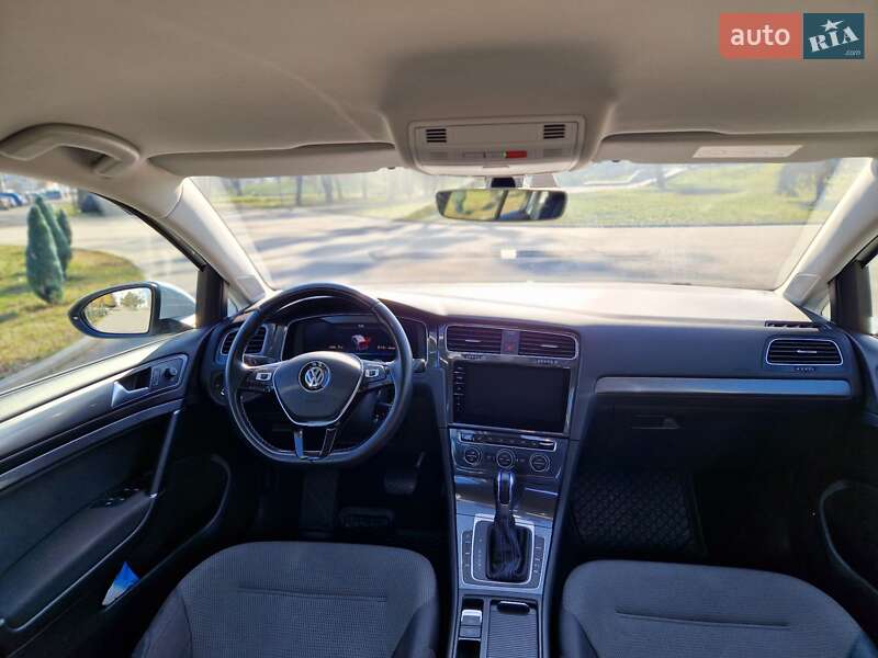 Хэтчбек Volkswagen e-Golf 2018 в Виннице фото 25 Хэтчбек Volkswagen e-Golf 2018 в Виннице