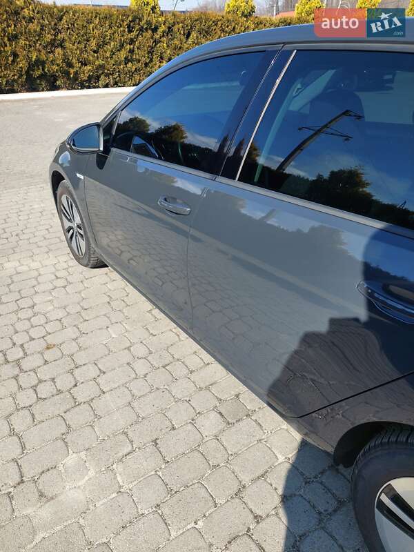 Хэтчбек Volkswagen e-Golf 2018 в Долине