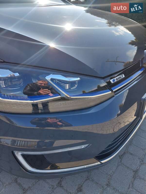 Хэтчбек Volkswagen e-Golf 2018 в Долине