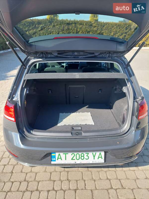 Хэтчбек Volkswagen e-Golf 2018 в Долине