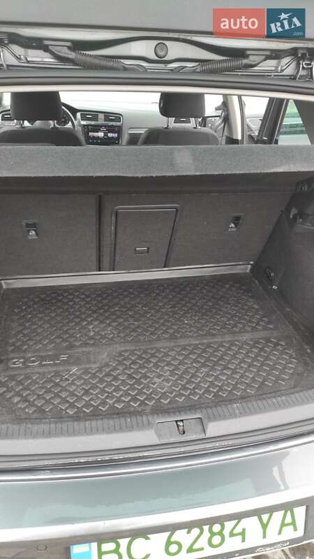 Хэтчбек Volkswagen e-Golf 2018 в Львове