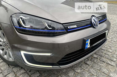 Хэтчбек Volkswagen e-Golf 2015 в Днепре